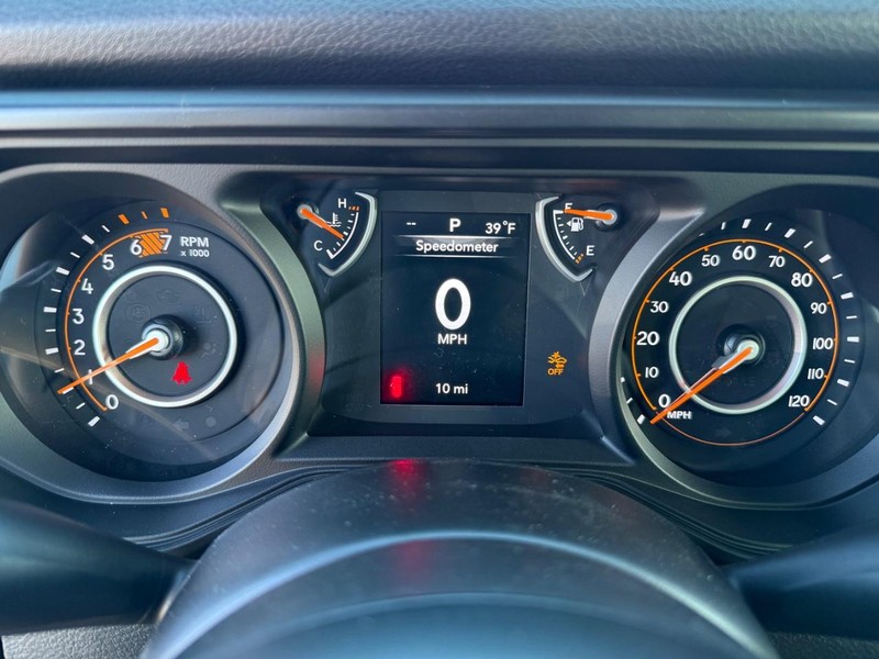 Jeep Wrangler Vehicle Image 15