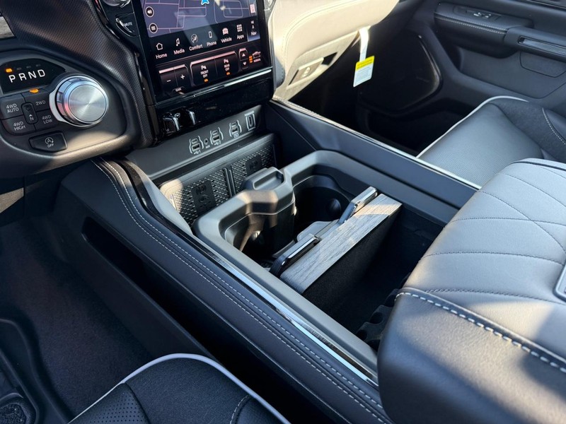 Ram 1500 Vehicle Image 12