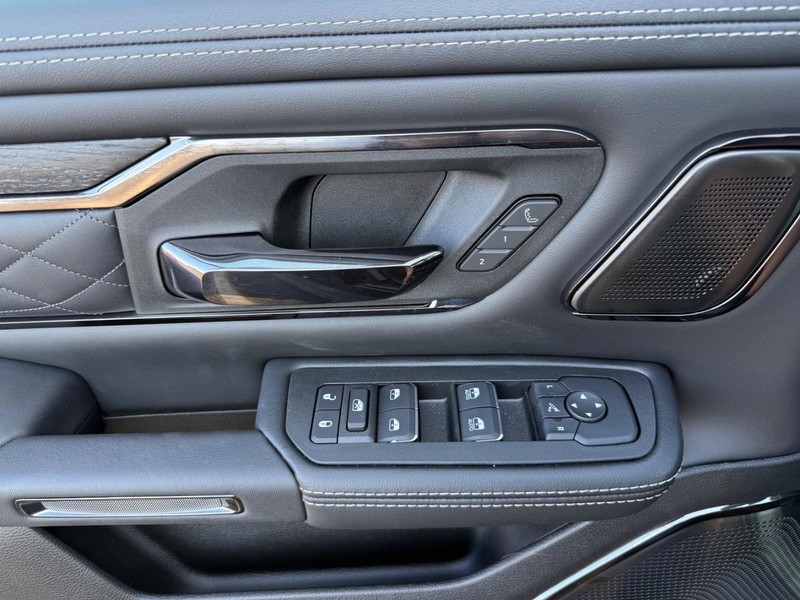 Ram 1500 Vehicle Image 16