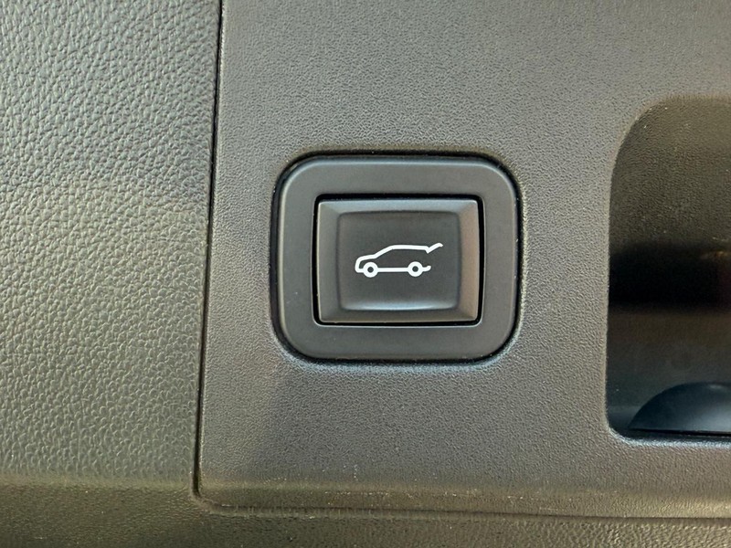 Cadillac XT5 Vehicle Image 08