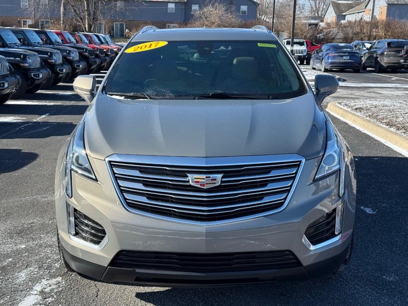 Cadillac XT5 Vehicle Image 10