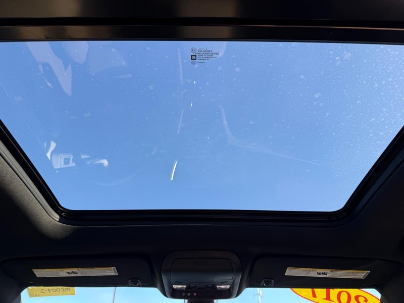 Cadillac XT5 Vehicle Image 12