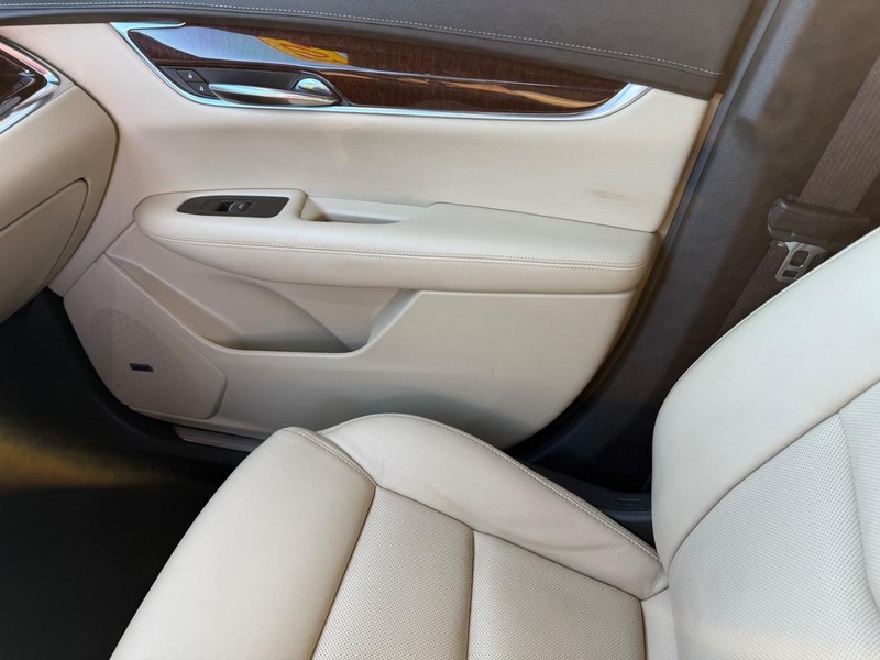 Cadillac XT5 Vehicle Image 23