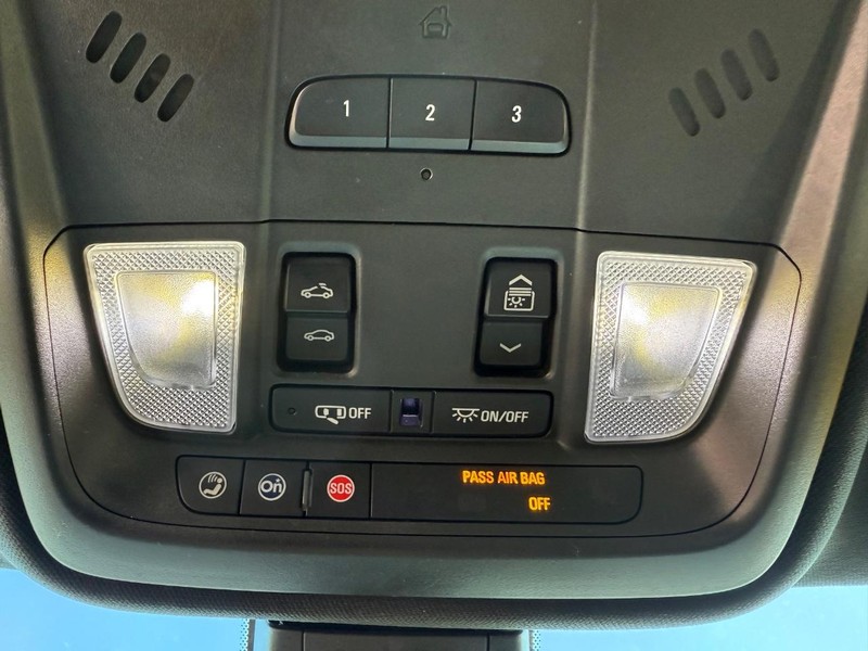 Cadillac XT5 Vehicle Image 24