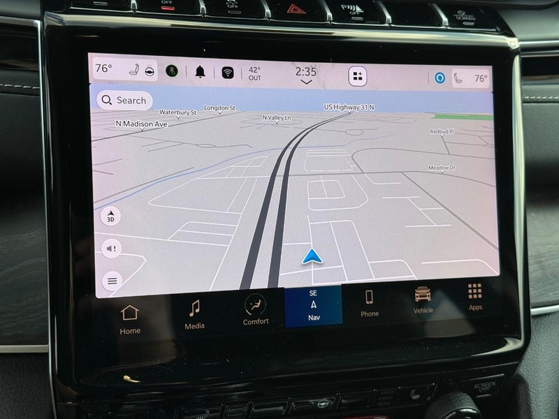 Jeep Grand Cherokee 4xe Vehicle Image 19