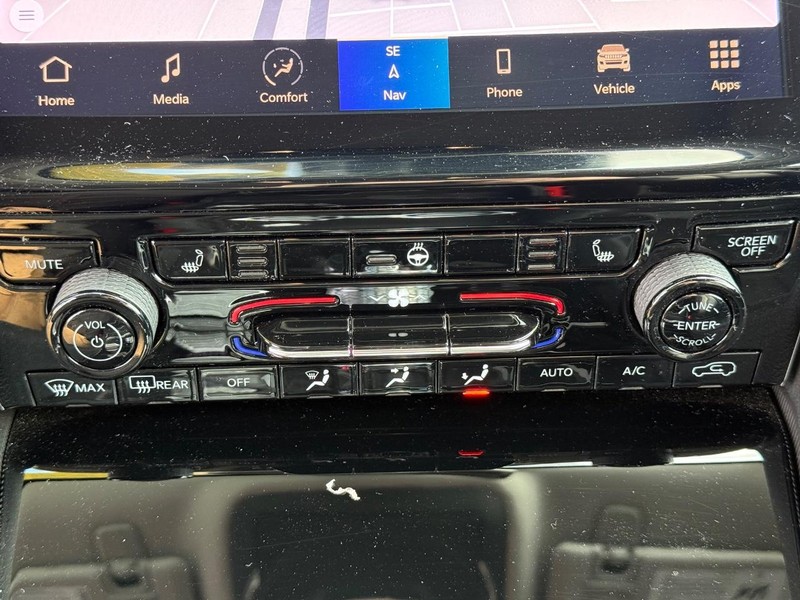 Jeep Grand Cherokee 4xe Vehicle Image 21