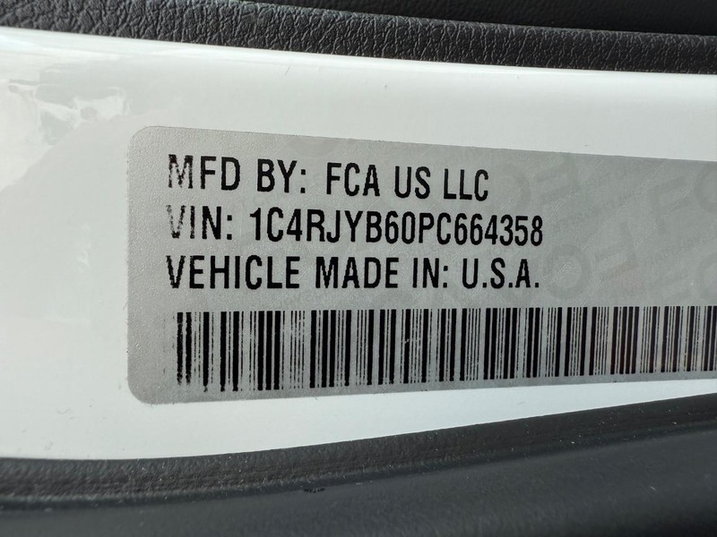 Jeep Grand Cherokee 4xe Vehicle Image 29