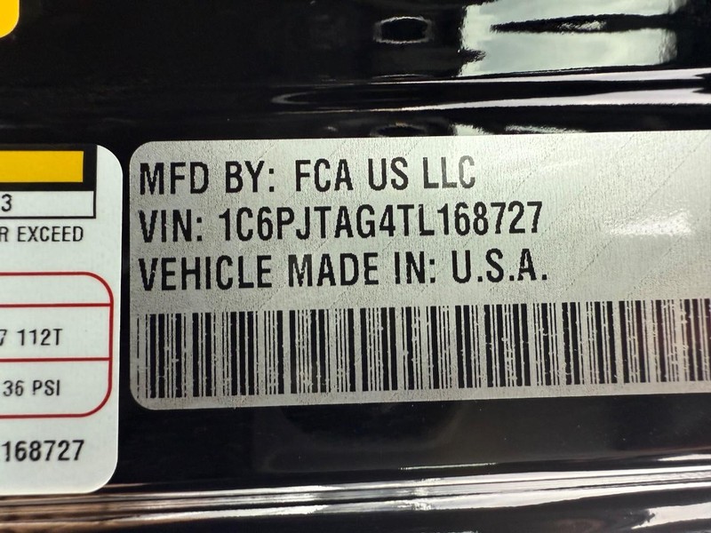 Jeep Gladiator Vehicle Image 20