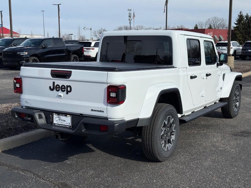 Jeep Gladiator Vehicle Image 03