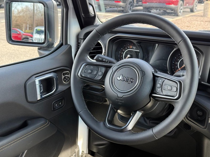 Jeep Gladiator Vehicle Image 06