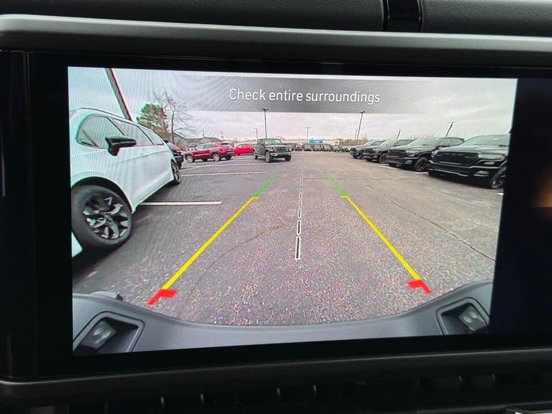 Jeep Gladiator Vehicle Image 12