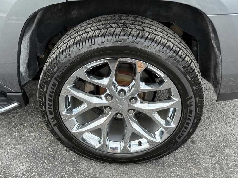 GMC Yukon Vehicle Image 06