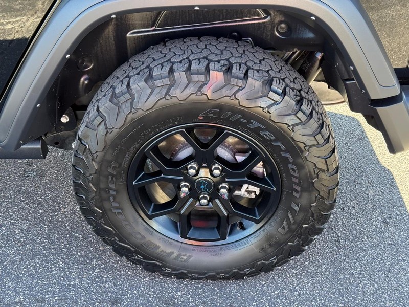 Jeep Wrangler 4xe Vehicle Image 06