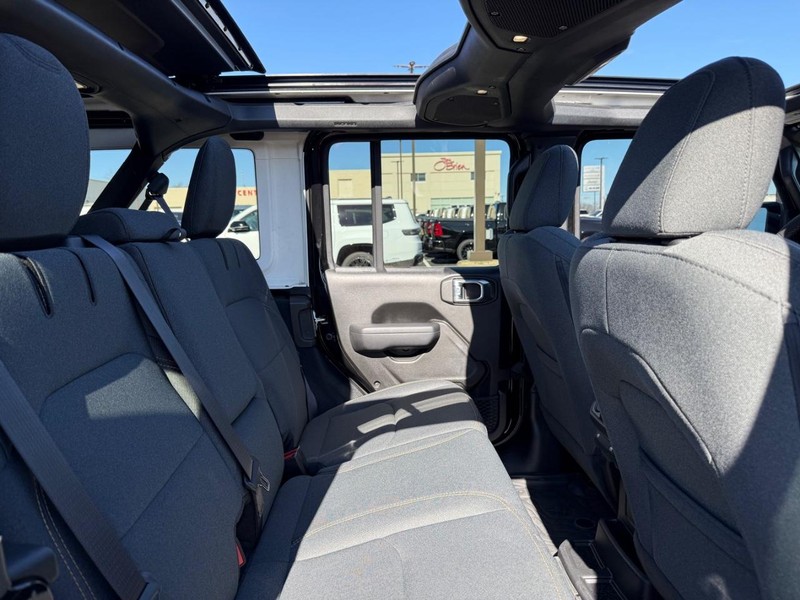 Jeep Wrangler 4xe Vehicle Image 10