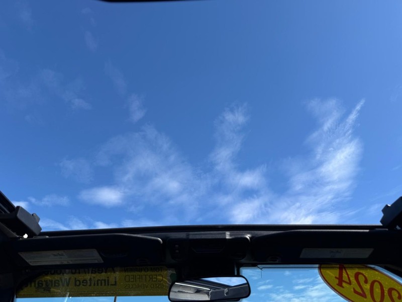 Jeep Wrangler 4xe Vehicle Image 11