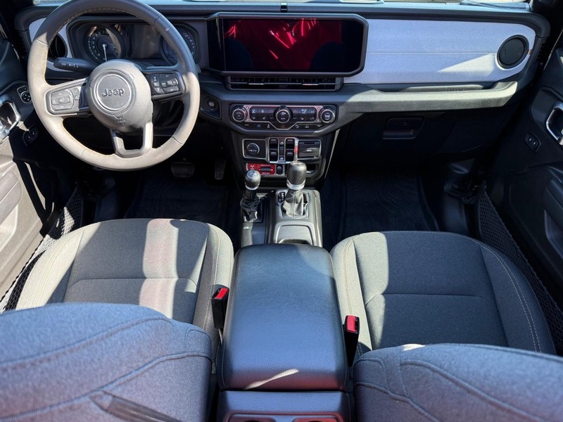 Jeep Wrangler 4xe Vehicle Image 12