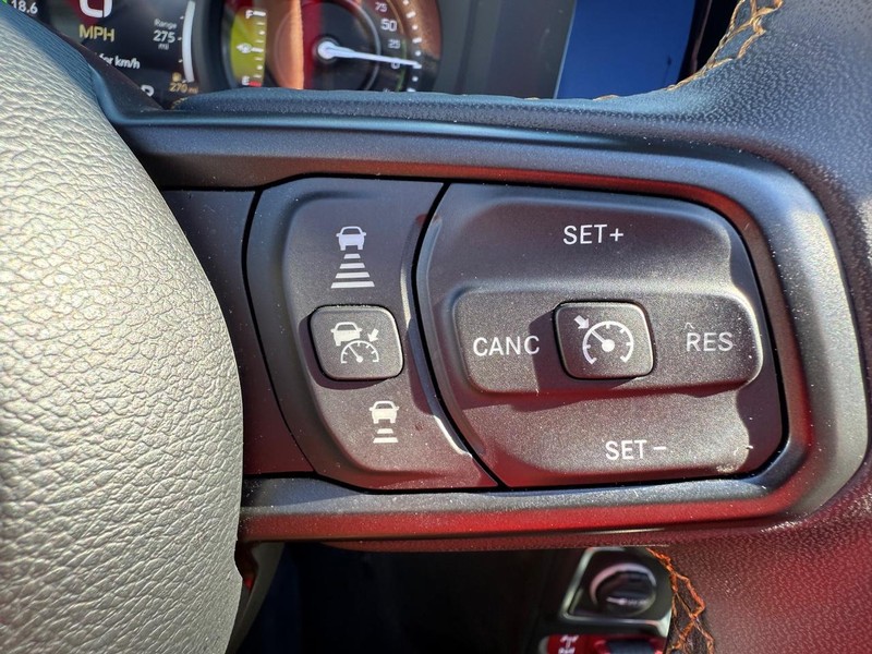 Jeep Wrangler 4xe Vehicle Image 15