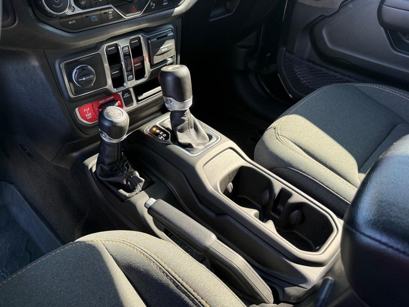 Jeep Wrangler 4xe Vehicle Image 21