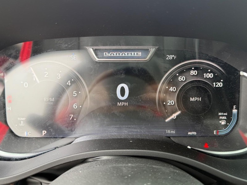 Ram 1500 Vehicle Image 16