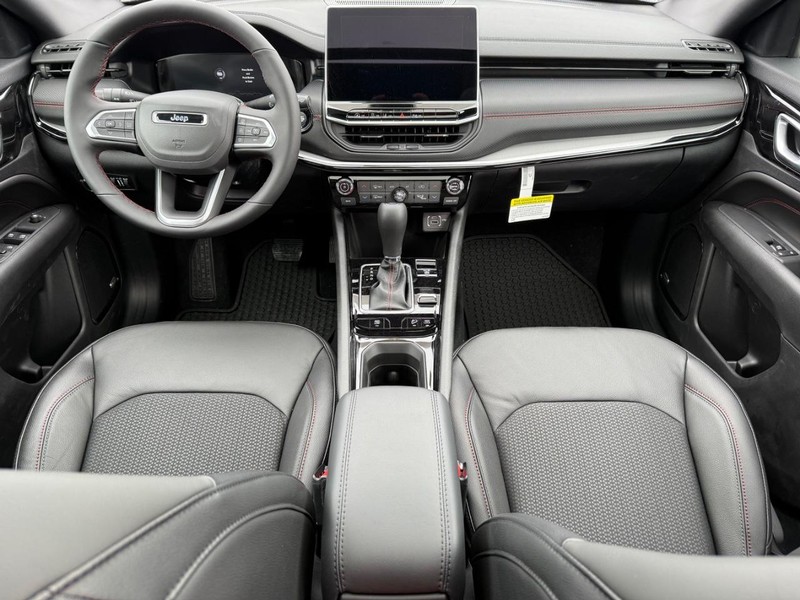 Jeep Compass Vehicle Image 06