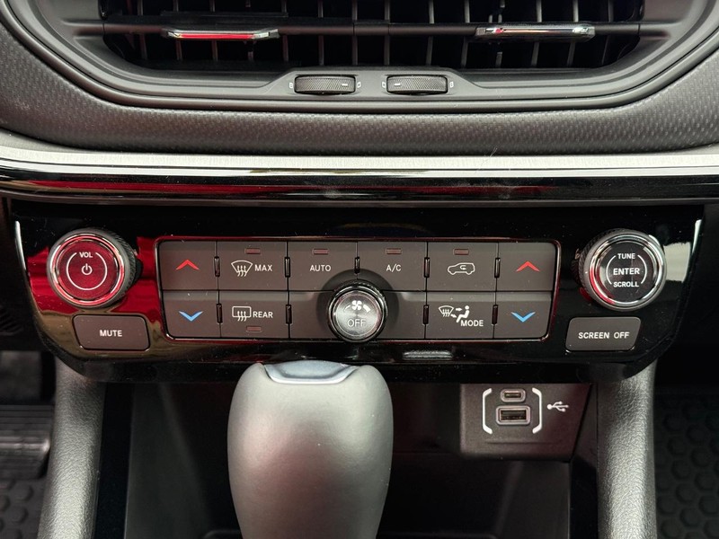 Jeep Compass Vehicle Image 13