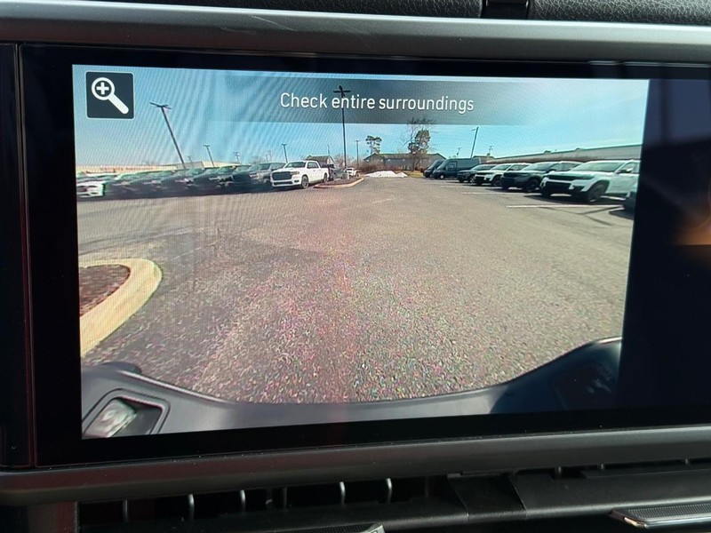 Jeep Gladiator Vehicle Image 12