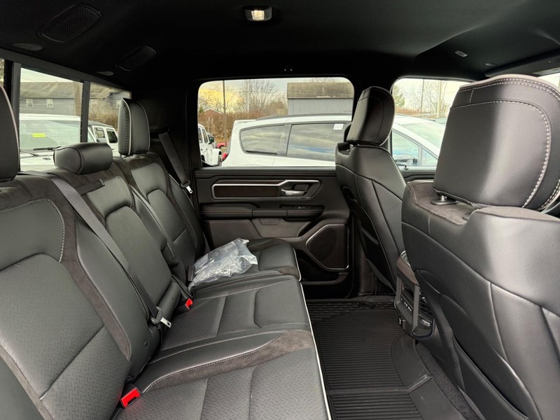 Ram 1500 Vehicle Image 04