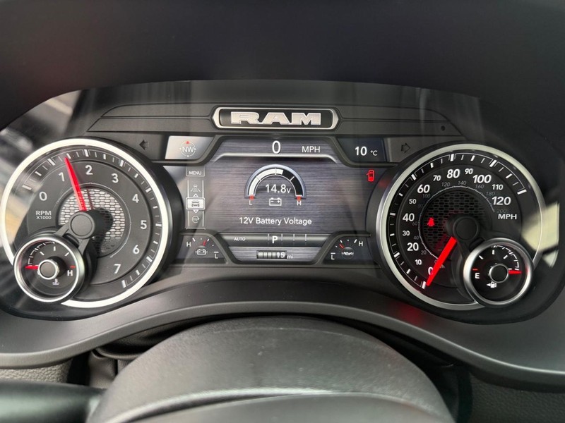Ram 1500 Vehicle Image 14