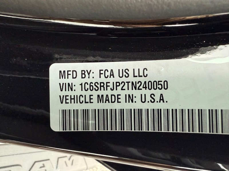 Ram 1500 Vehicle Image 18