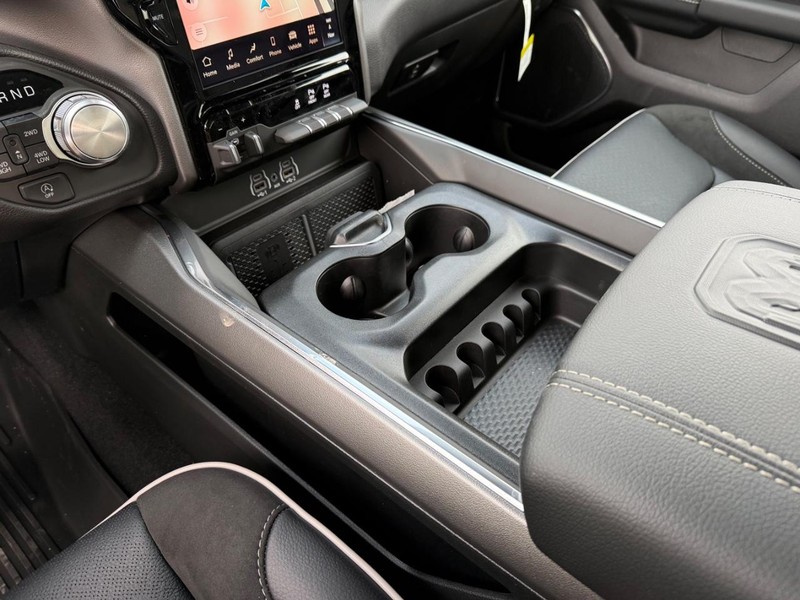 Ram 1500 Vehicle Image 12