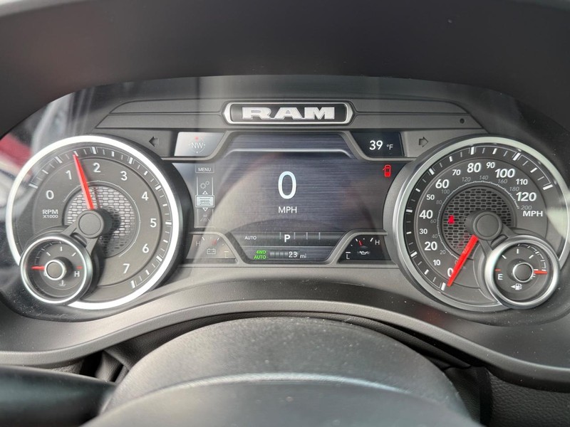 Ram 1500 Vehicle Image 14