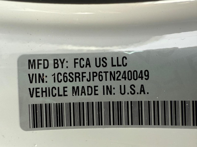 Ram 1500 Vehicle Image 18