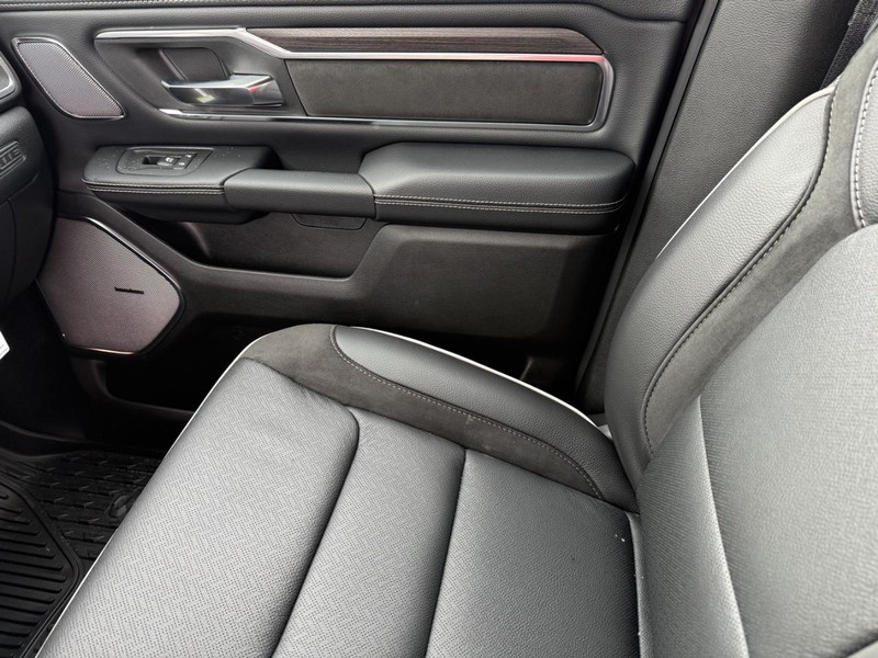 Ram 1500 Vehicle Image 14