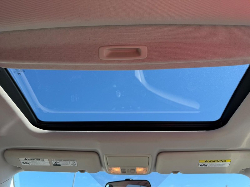 Honda CR-V Vehicle Image 11