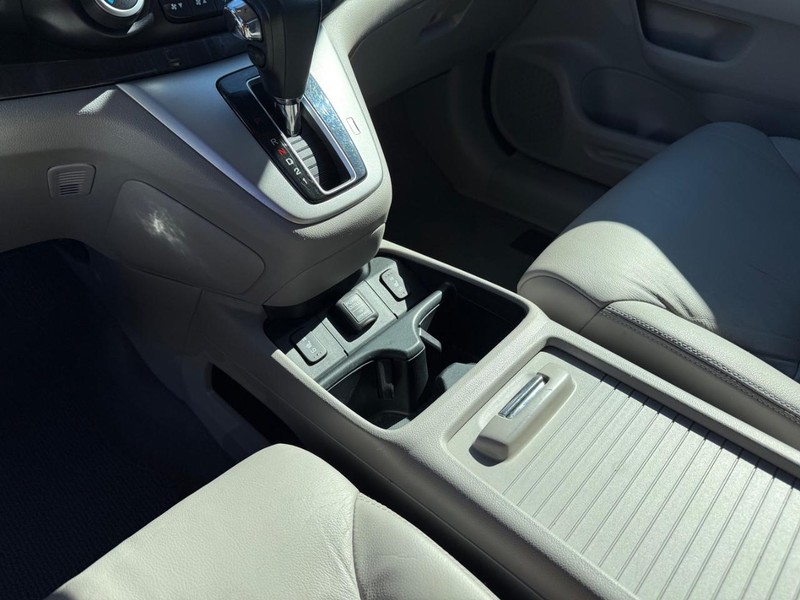 Honda CR-V Vehicle Image 19