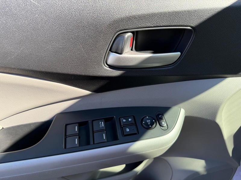 Honda CR-V Vehicle Image 24