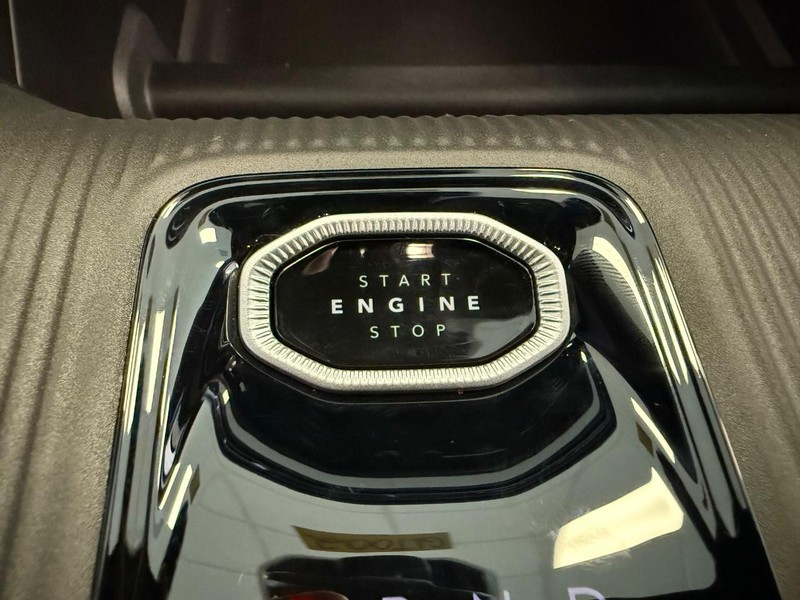 Jeep Cherokee Vehicle Image 10