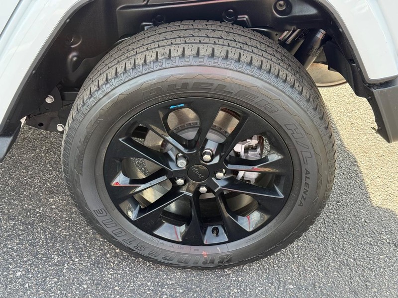 Jeep Wrangler 4xe Vehicle Image 06