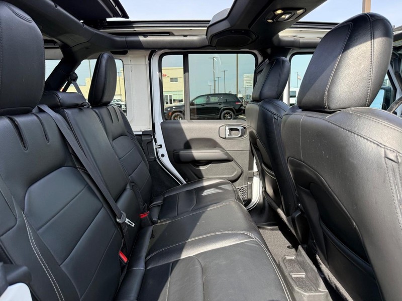 Jeep Wrangler 4xe Vehicle Image 10