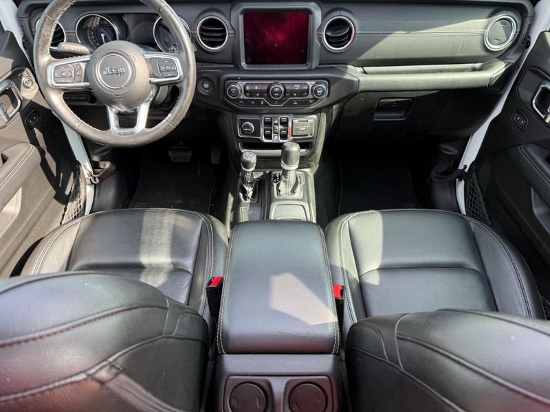 Jeep Wrangler 4xe Vehicle Image 12