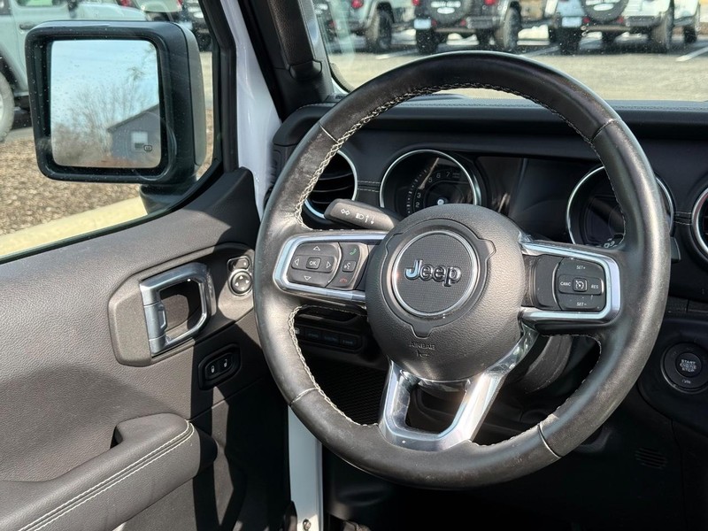 Jeep Wrangler 4xe Vehicle Image 13