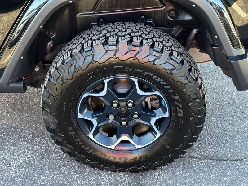 Jeep Wrangler 4xe Vehicle Image 06