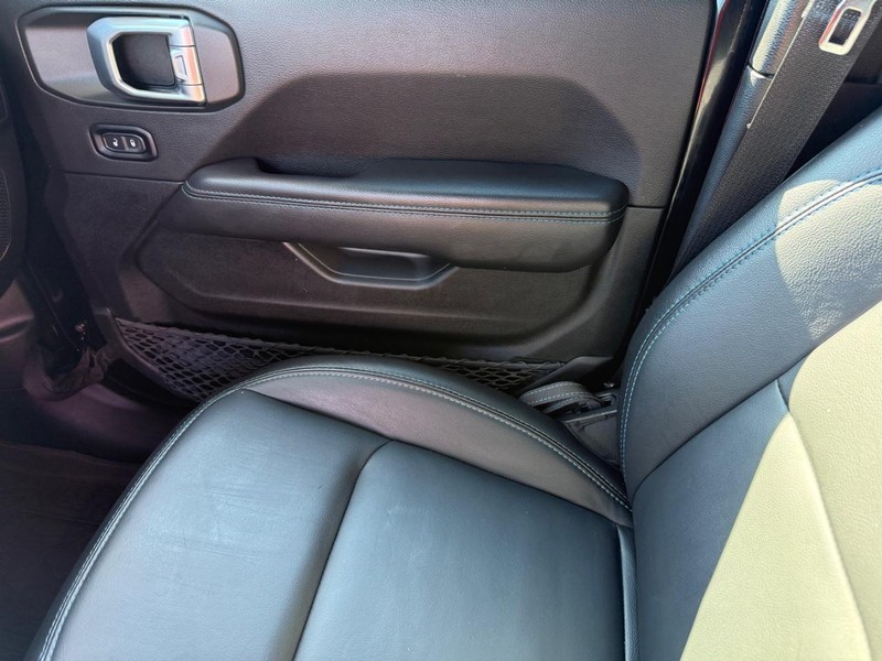 Jeep Wrangler 4xe Vehicle Image 22