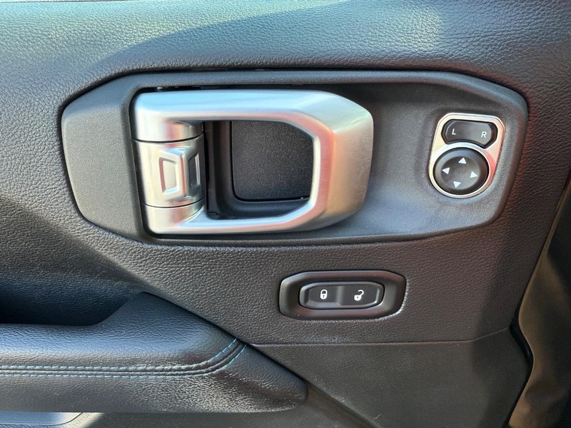 Jeep Wrangler 4xe Vehicle Image 26