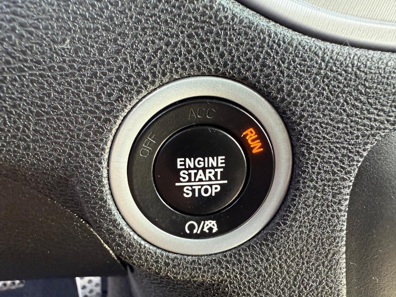 Dodge Charger Vehicle Image 16