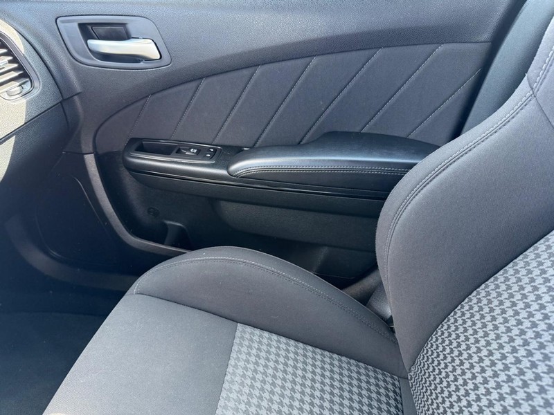 Dodge Charger Vehicle Image 21