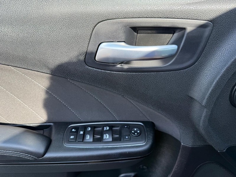 Dodge Charger Vehicle Image 25