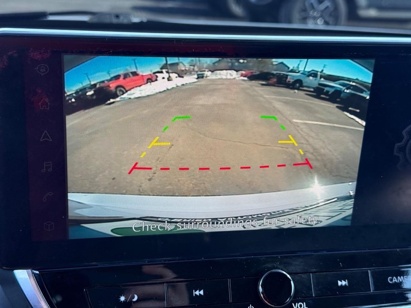 Nissan Altima Vehicle Image 19