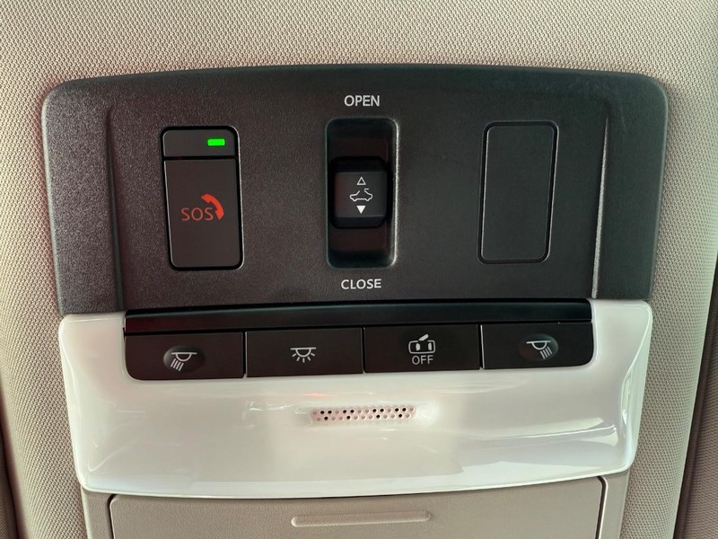 Nissan Altima Vehicle Image 23