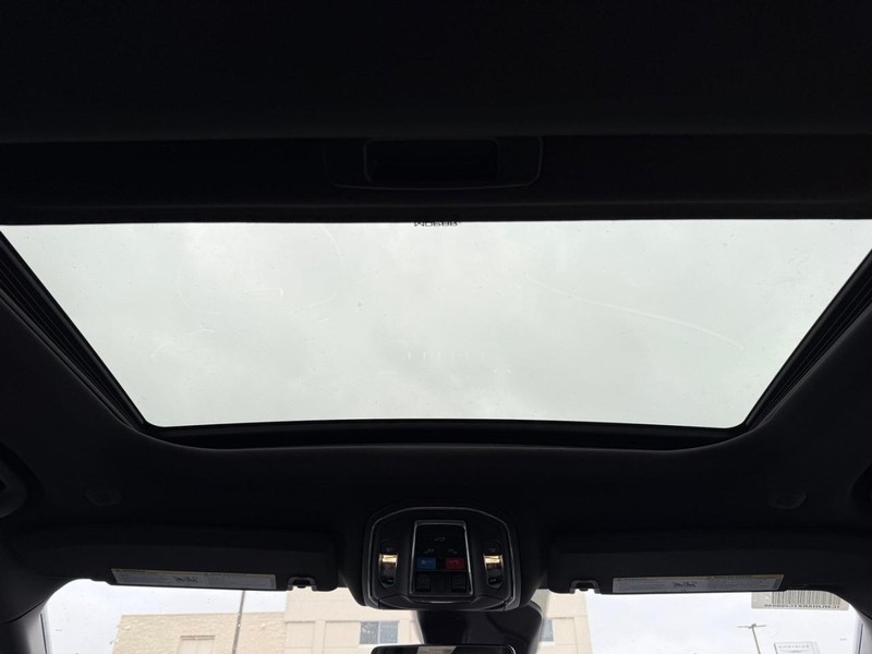 Jeep Grand Cherokee Vehicle Image 05